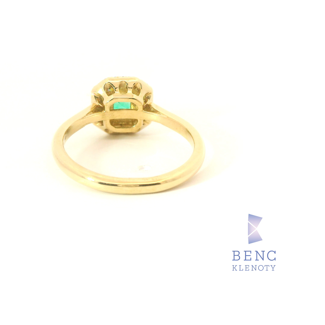 Zlatý Smaragdový Prsten Muzo (Square Emerald Cut) s Diamanty 18K | Benc Klenoty