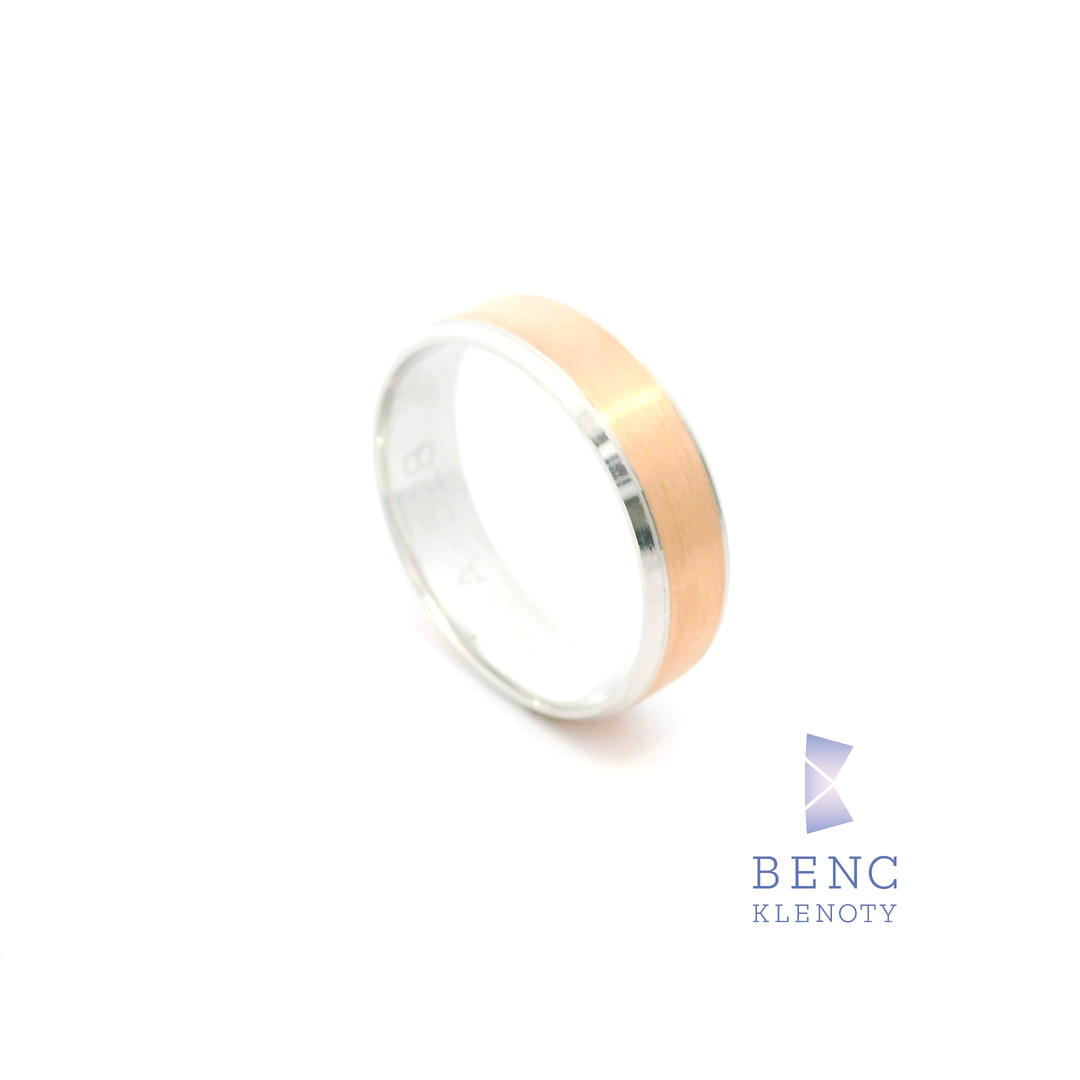 Pánský snubní prsten ze zlata 14K | Nadčasový design | A528-P