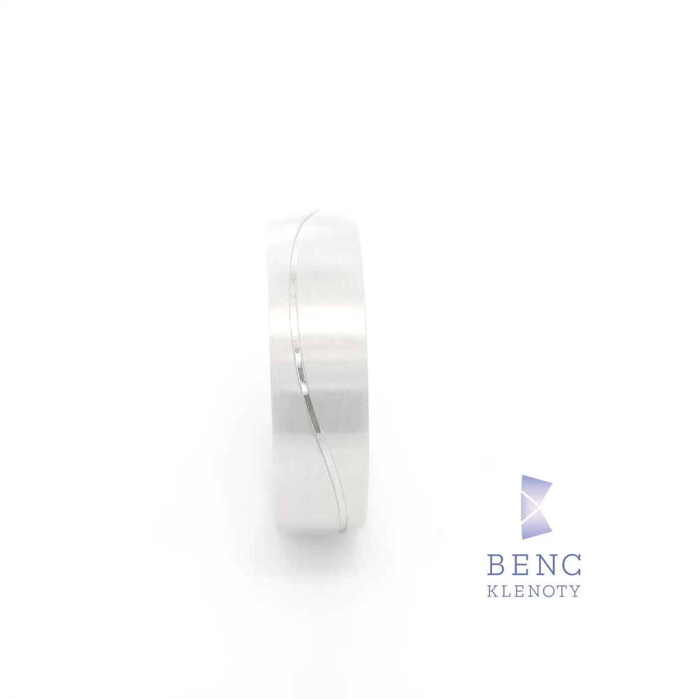 Pánský snubní prsten ze zlata 14K | Nadčasový design | R105-P