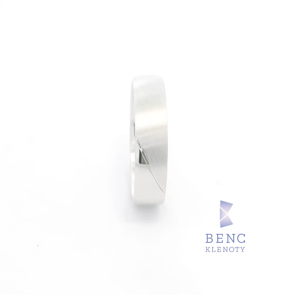 Pánský snubní prsten ze zlata 14K | Nadčasový design | L110-P