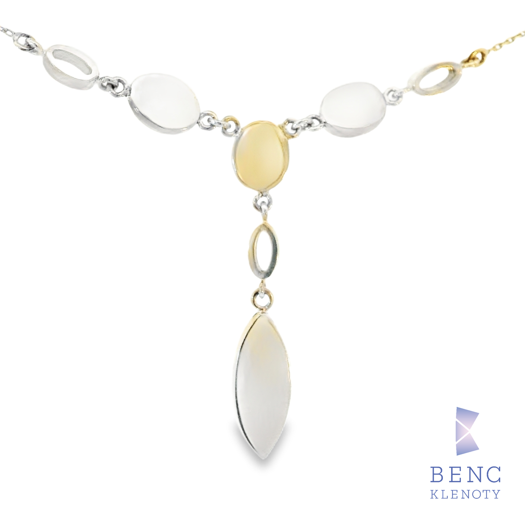 Nahrdelnik z bileho zlata s etiopskymi opaly 