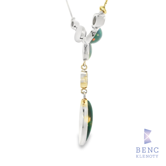 Nahrdelnik z bileho zlata s etiopskymi opaly 