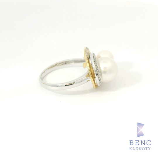 Prsten se dvema perlami Akoya a diamanty