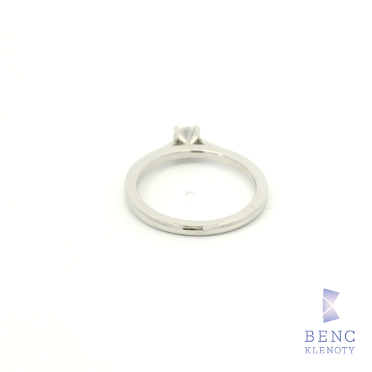 Soliterni prsten s diamantem