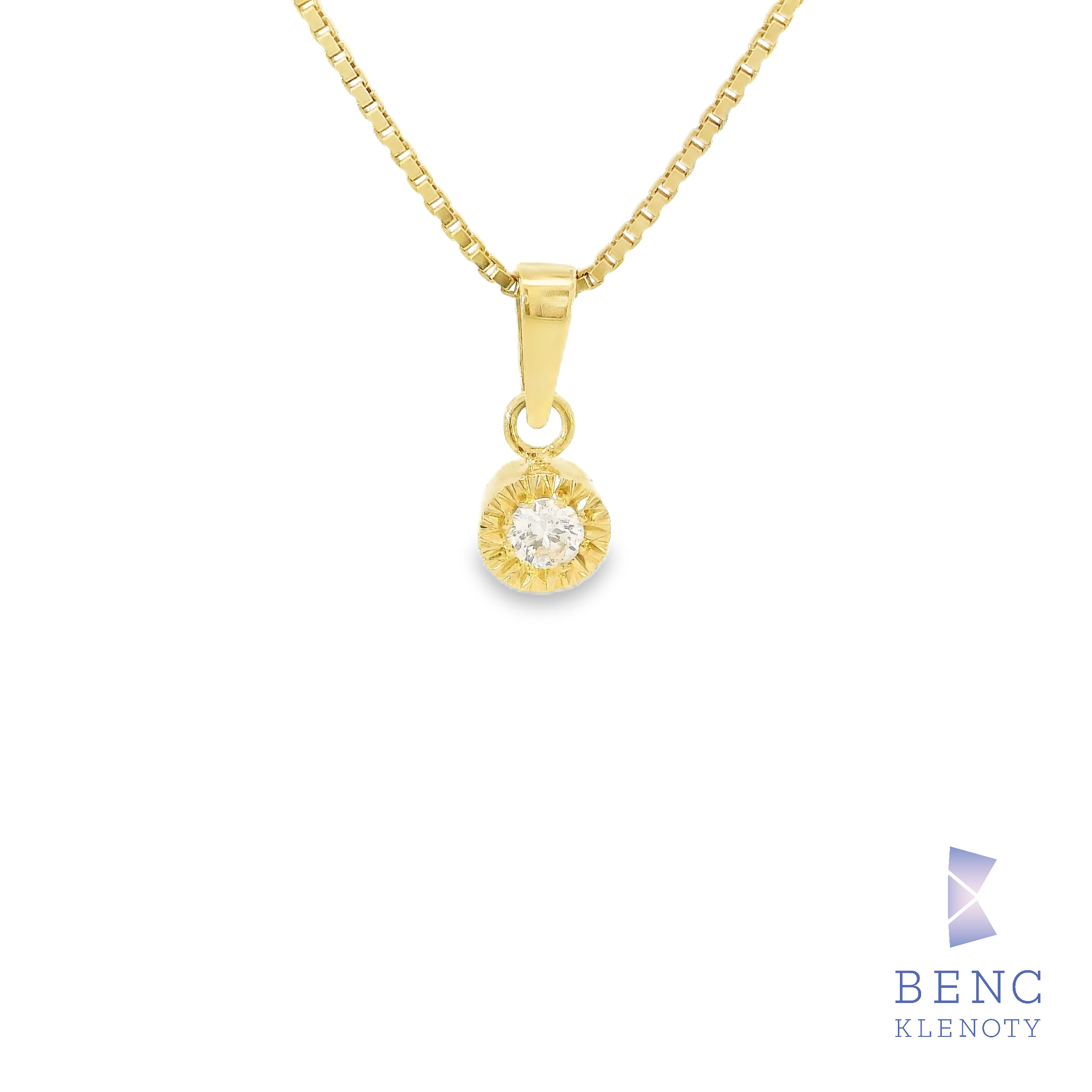 Zlaty privesek s diamantem