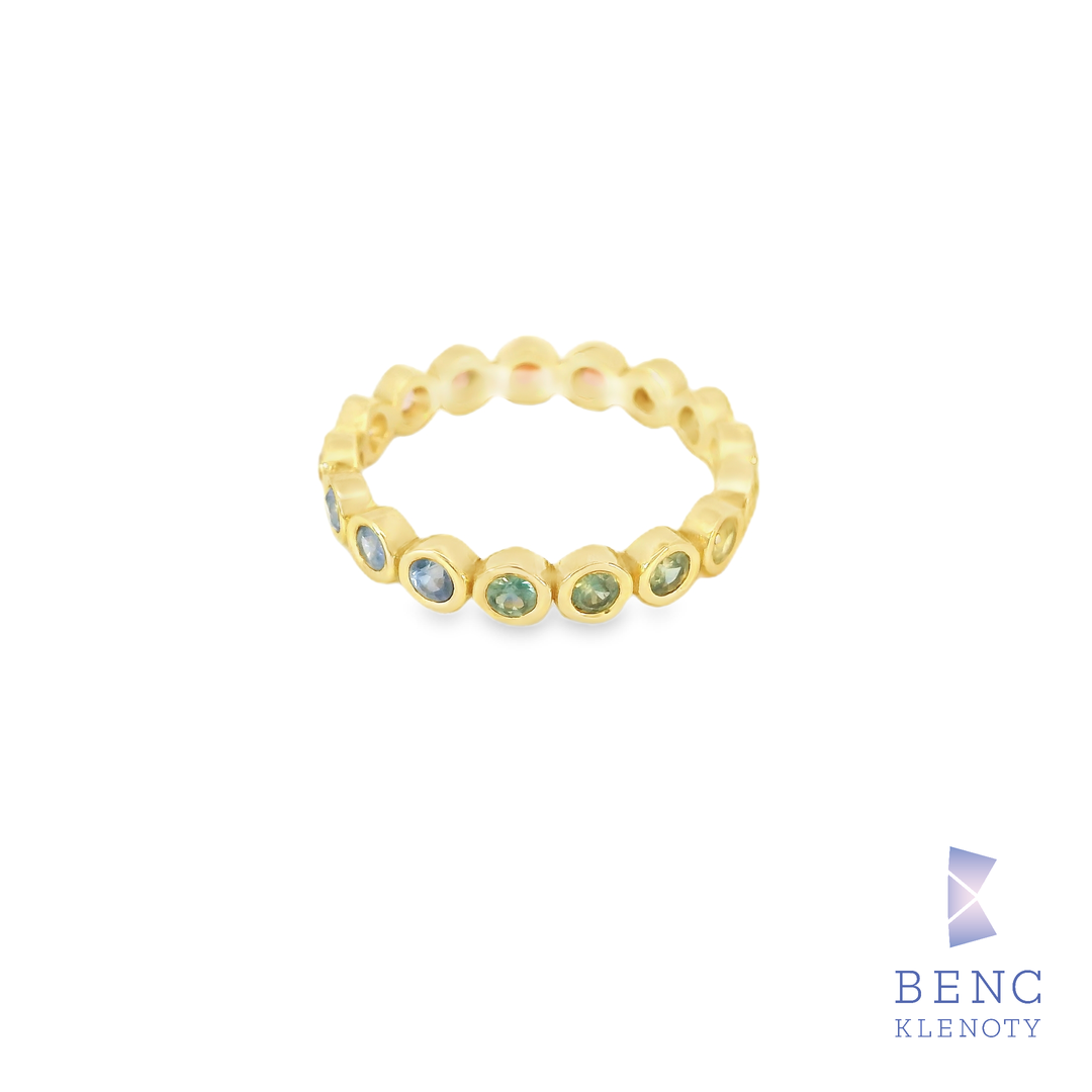 Zlaty prsten s barevnymi safiry