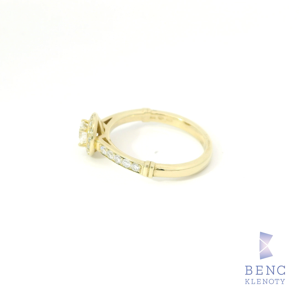 Zlatý prsten s diamantem