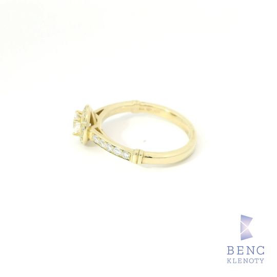 Zlatý prsten s diamantem