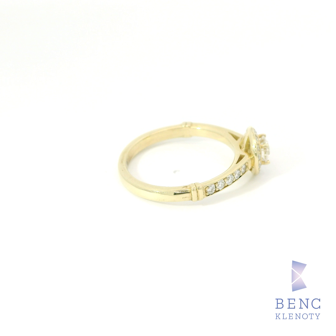 Zlatý prsten s diamantem