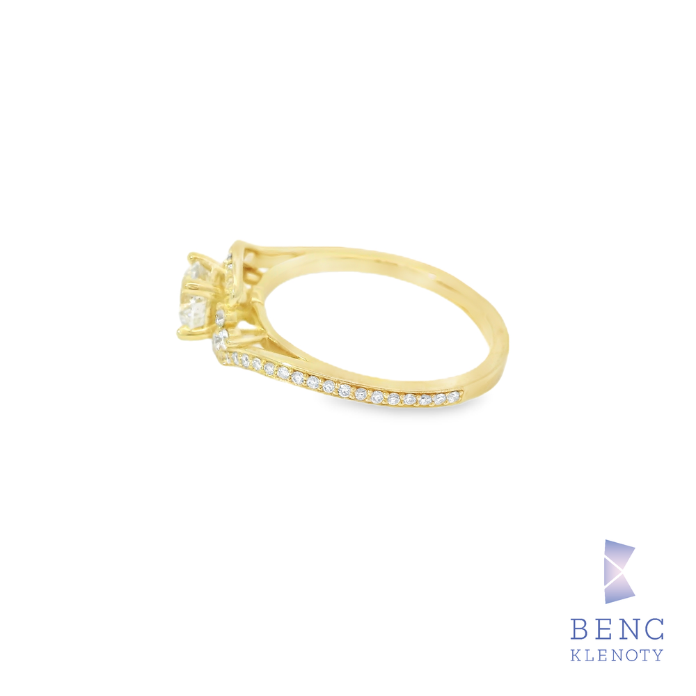 Zlatý prsten s diamantem