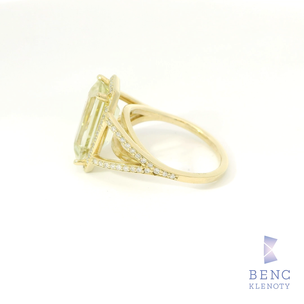 Zlaty prsten s heliodorem – elegantni damsky sperk ve zlatych tonech