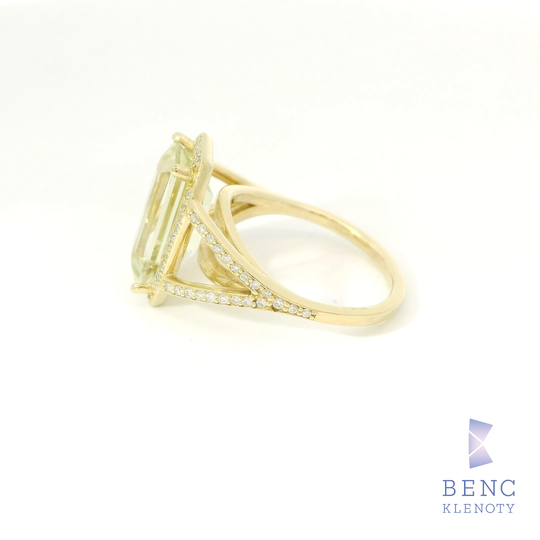 Zlaty prsten s heliodorem – elegantni damsky sperk ve zlatych tonech