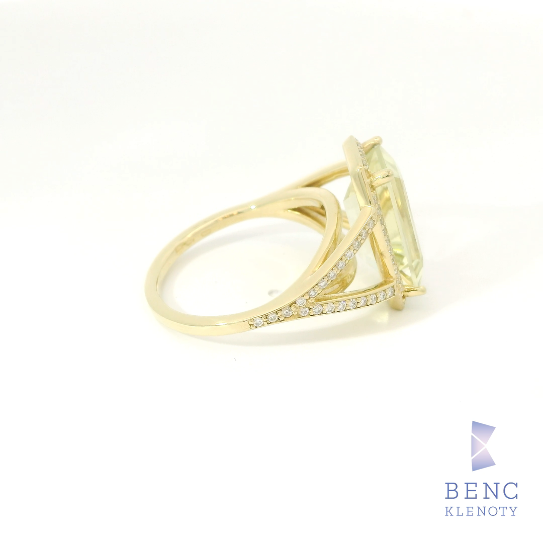 Zlaty prsten s heliodorem – elegantni damsky sperk ve zlatych tonech