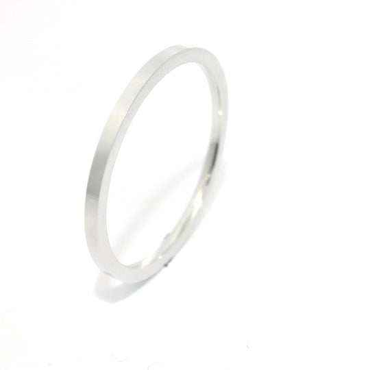 Zlatý snubní prsten - Nadčasová elegance pro ni i pro něj - B-282