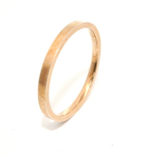 Zlatý snubní prsten - Nadčasová elegance pro ni i pro něj - B-292