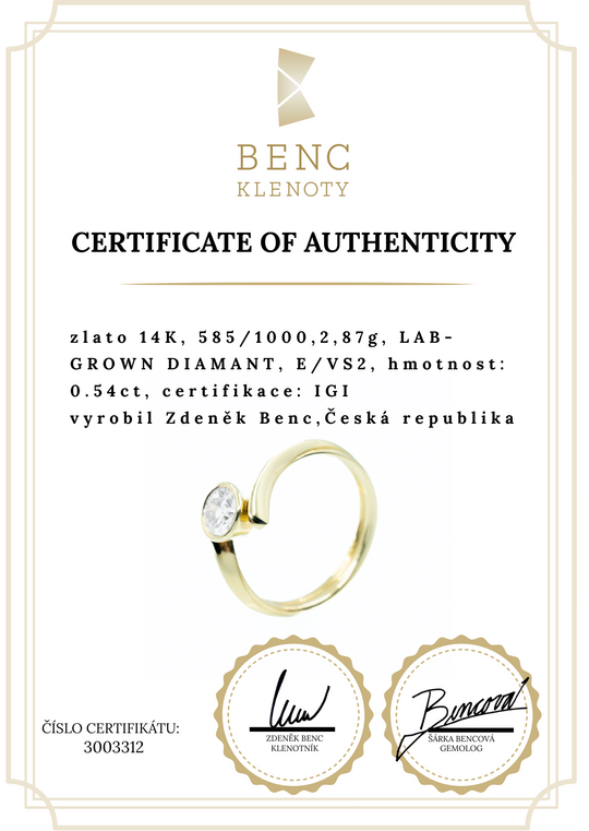 Elegantní zlatý prsten s laboratorně vypěstovaným diamantem
