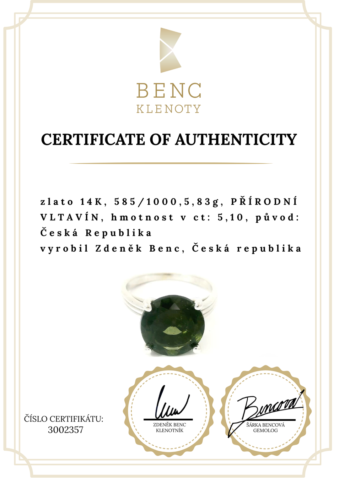 Elegantní prsten se zeleným vltavínem