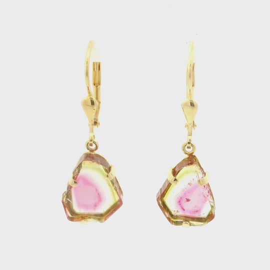 Nausnice z melounoveho turmalinu – elegantni prirodni sperk

