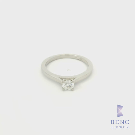 Soliterni prsten s diamantem