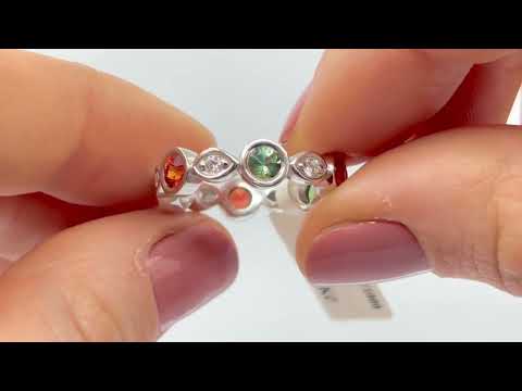 Elegantní prsten z bílého zlata s modrými safíry a diamanty – věčnost v kruhu